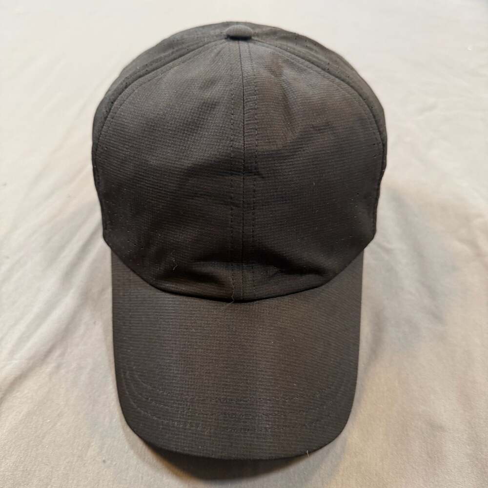 Sleek Slazenger Golf Performance Vented Baseball Cap Hat Black